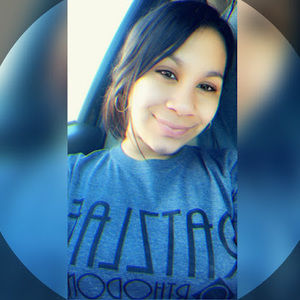 Meet your Posher, Anahí